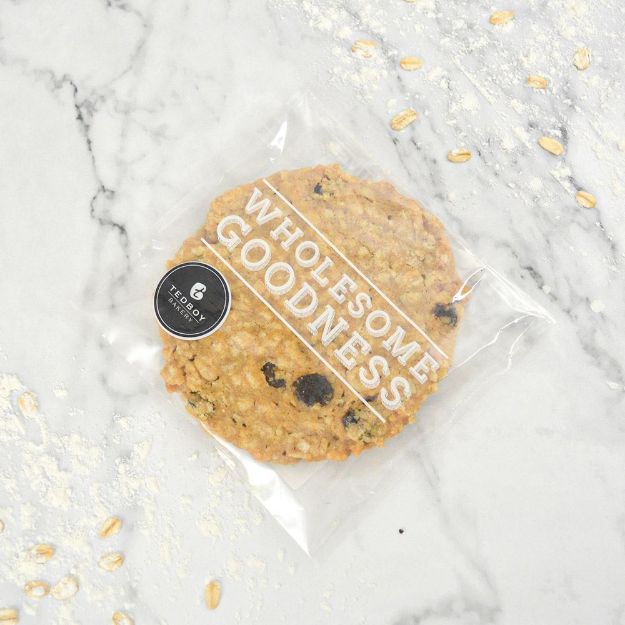 Picture of Giant Oatmeal Raisin Cookie