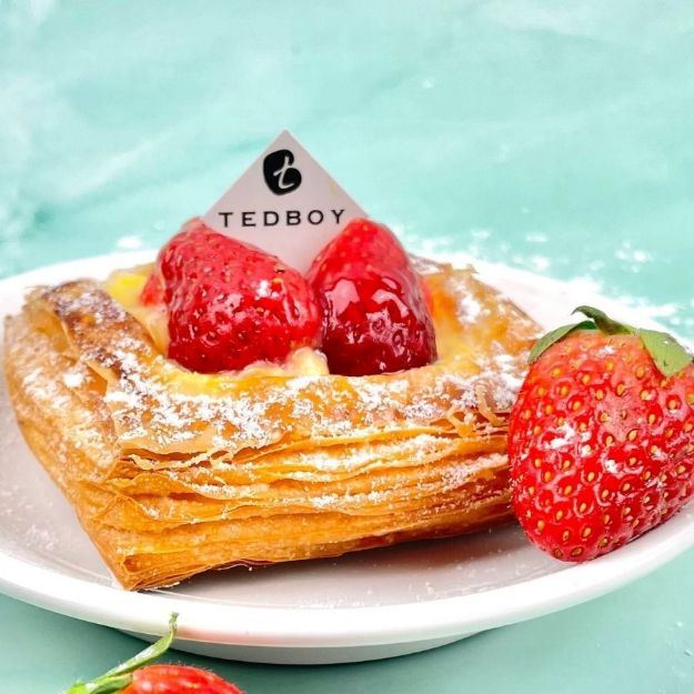 Picture of Strawberry Danish