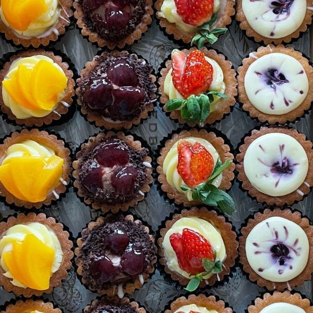 Picture of Mini Fruit Tartlets Catering Box