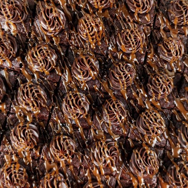 Picture of Mini Caramel Brownies (16pcs/tray)