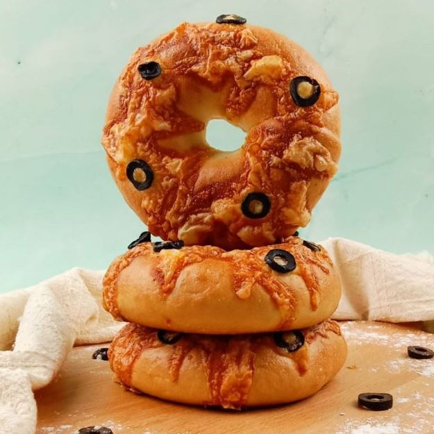 Picture of Olive Cheese Bagel (Eggless)